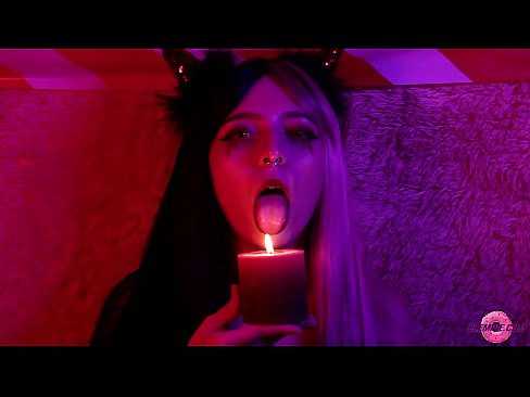 ❤️ Μια παθιασμένη πίπα από ένα σέξι Succubus με ένα σπέρμα στο στόμα της. Ποιότητα πορνό
